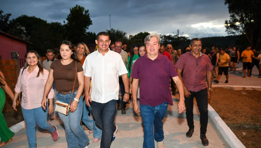 A praça e a pavimentação eram uma demanda antiga da população