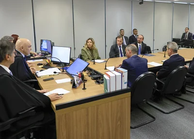 Acareação entre Mauro Cid e Braga Netto