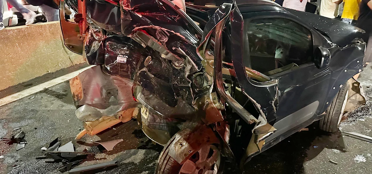 Acidente na BR 316 deixou carro totalmente destruído