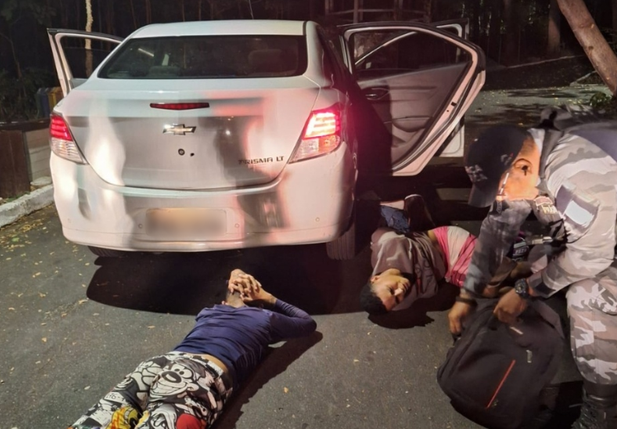 Acusados de assalto são presos