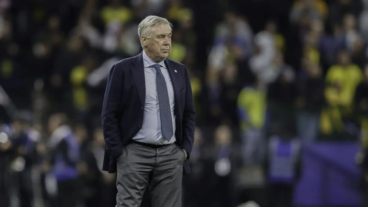 Ancelotti durante vitória do Brasil sobre o Paraguai