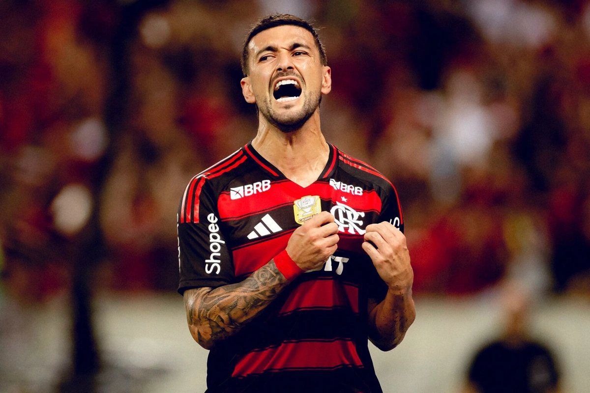 Arrascaeta comemora o gol do flamengo