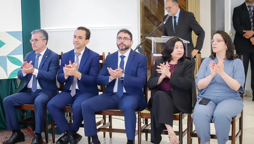 Autoridades presentes no evento