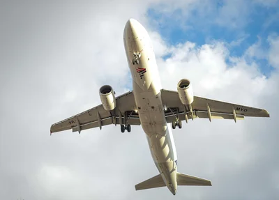 Avião