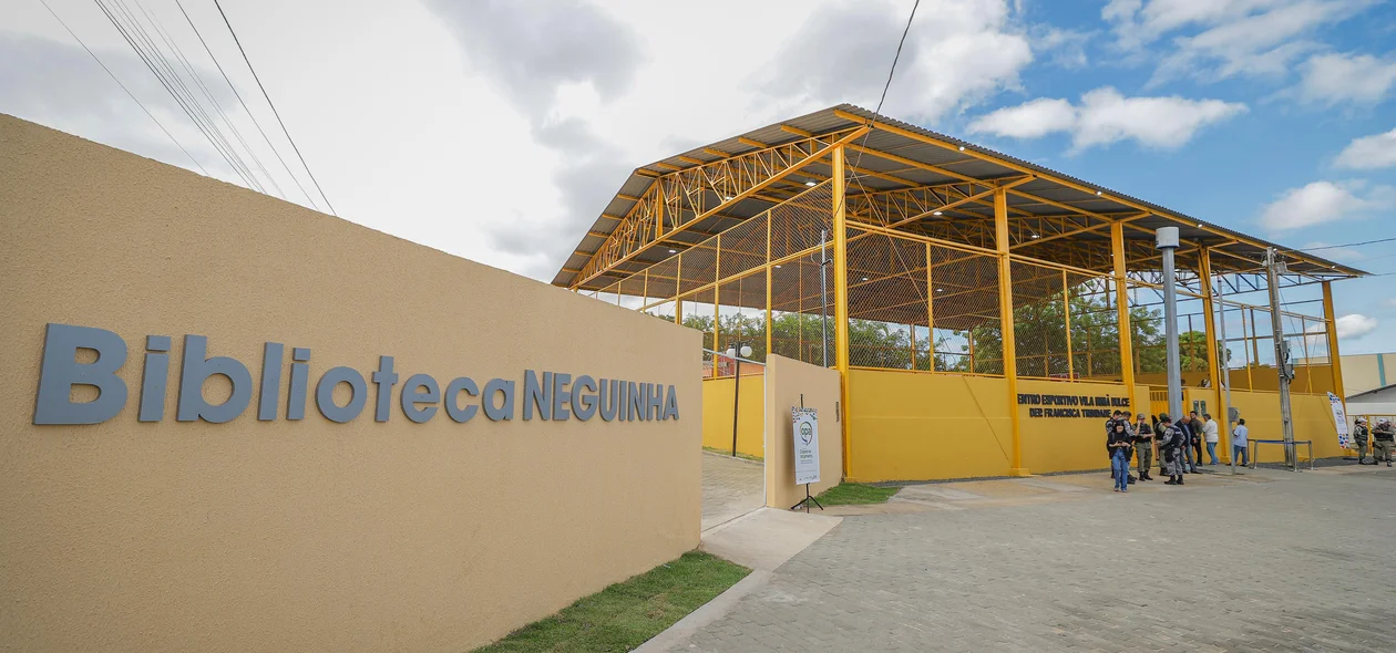 Biblioteca Francisca Maria de Moura