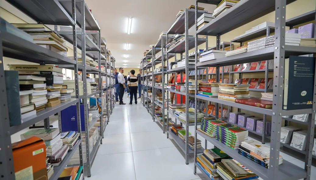 Biblioteca Francisca Maria de Moura