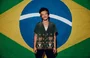 Bruno Mars com bandeira brasileira