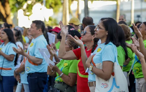 Caminhada da Fraternidade reúne multidão no Centro de Teresina
