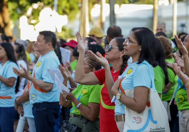 Caminhada da Fraternidade reúne multidão no Centro de Teresina