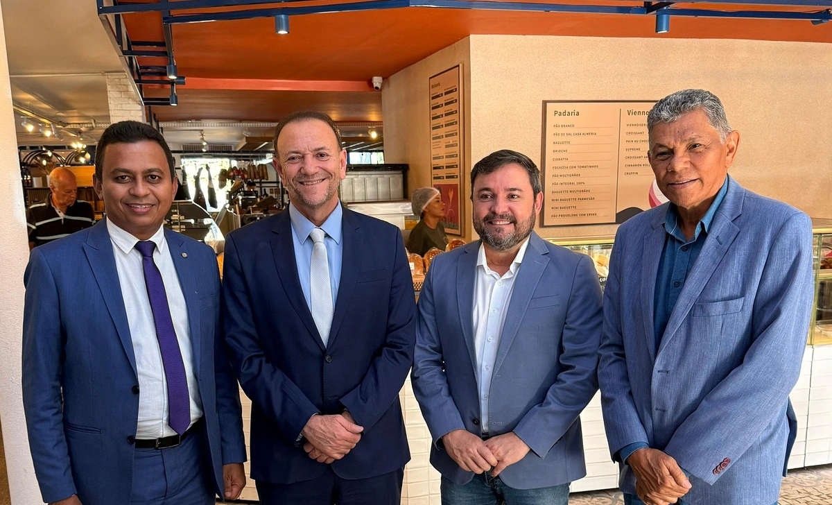 Candidato a presidente nacional do PT, Edinho Silva e petistas do Piauí