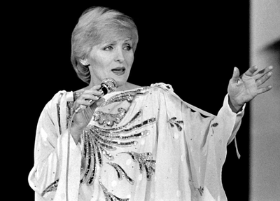 Cantora francesa Nicole Croisille morre aos 88 anos