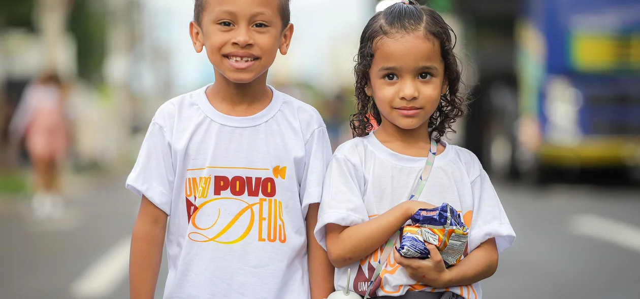 Crianças presentes na Marcha para Jesus 2025