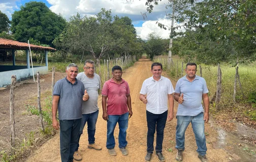 Deputado Firmino Paulo viabiliza calçamento para comunidades rurais de Jatobá do Piauí