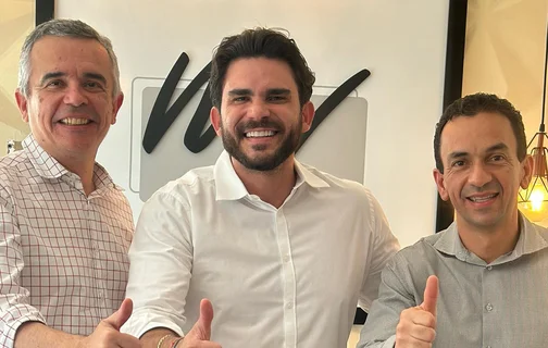 Dr. Marcus Vinícius se reuniu com secretários em Floriano