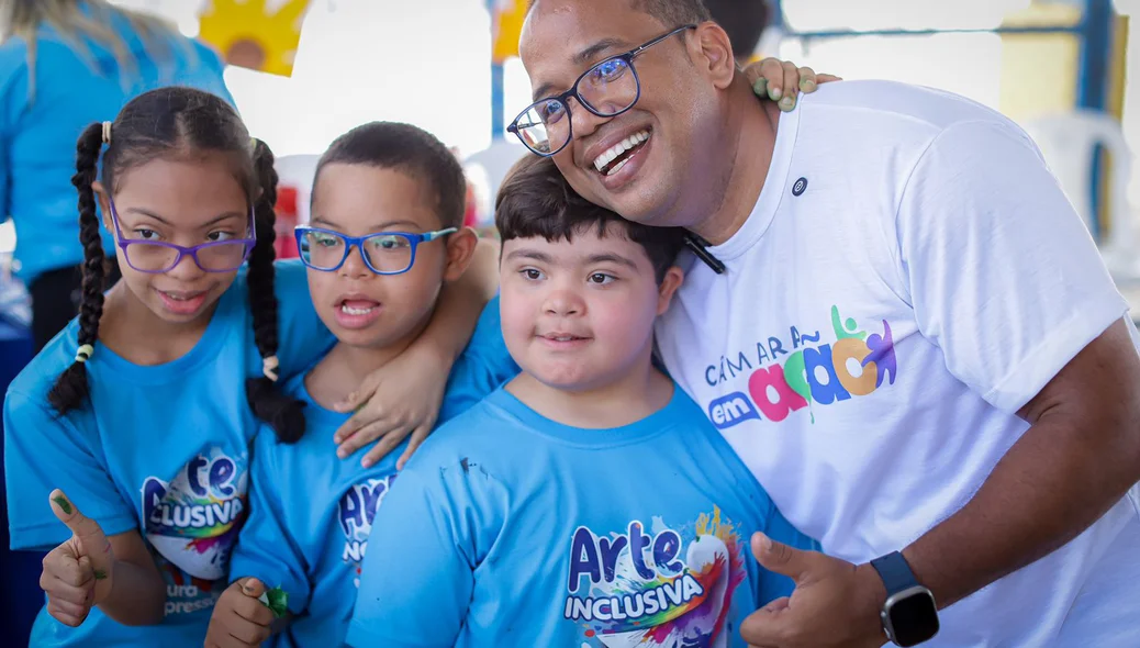 Enzo Samuel durante evento Câmara em ação