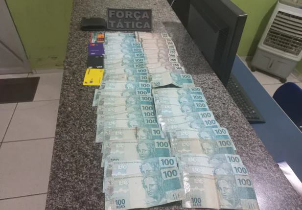 E.R.R., foi apreendido sob suspeita de furtar aproximadamente R$ 5 mil de um lava jato