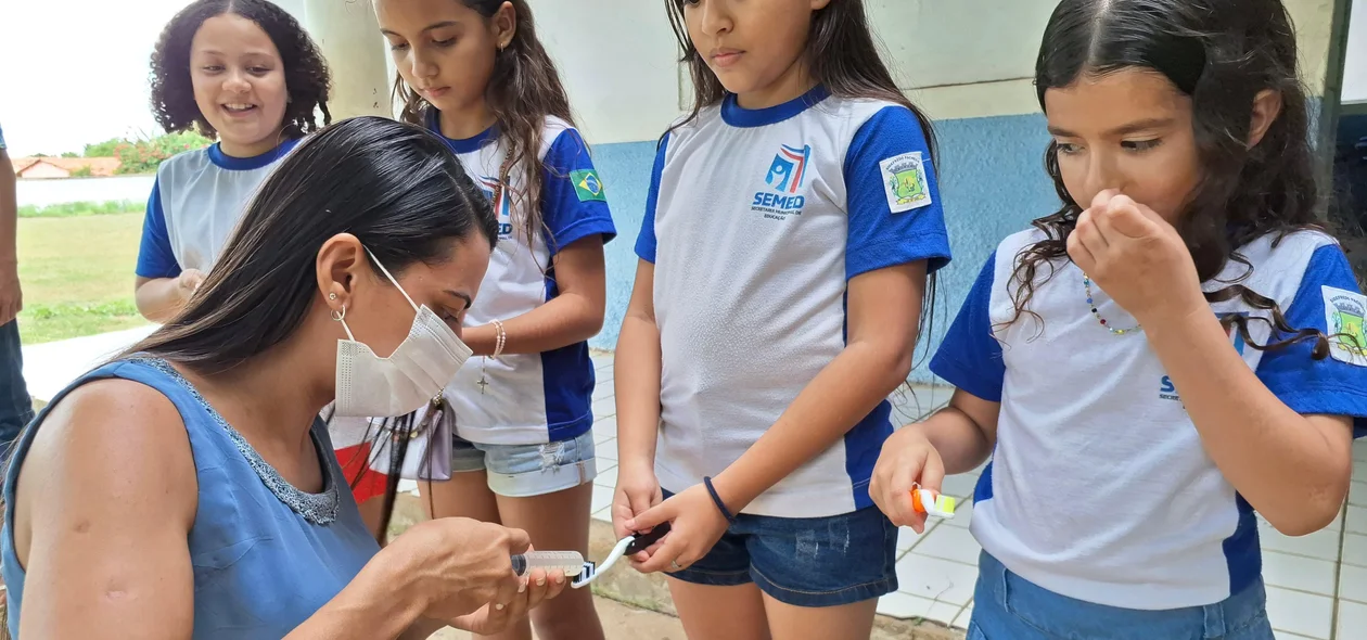 Escola Maria da Paz Sousa promove dia de ação de higiene pessoal para alunos