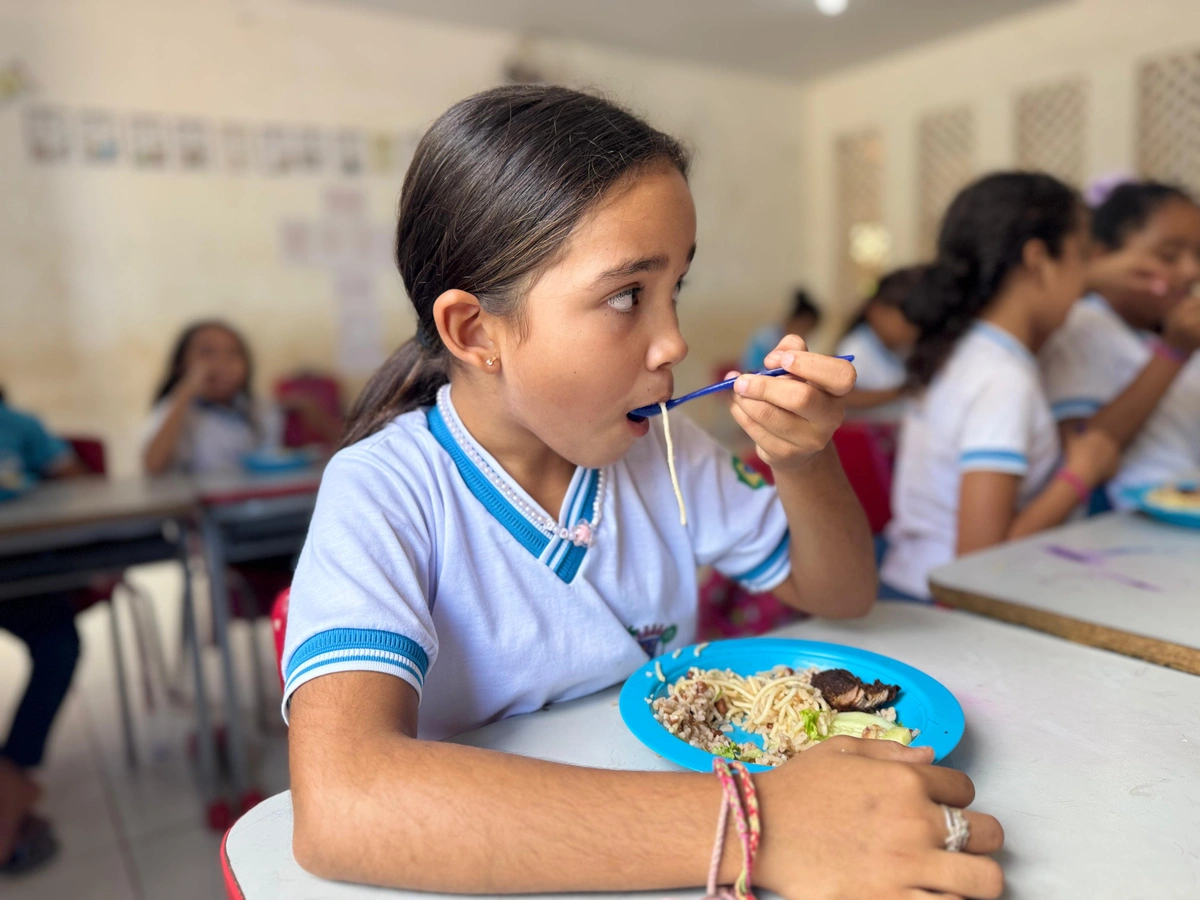 Estudantes são beneficiados com merenda escolar