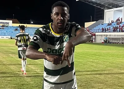 Felipe Sales, atacante do Altos