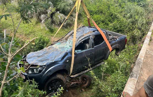 Frontier caiu da ponte na PI 111