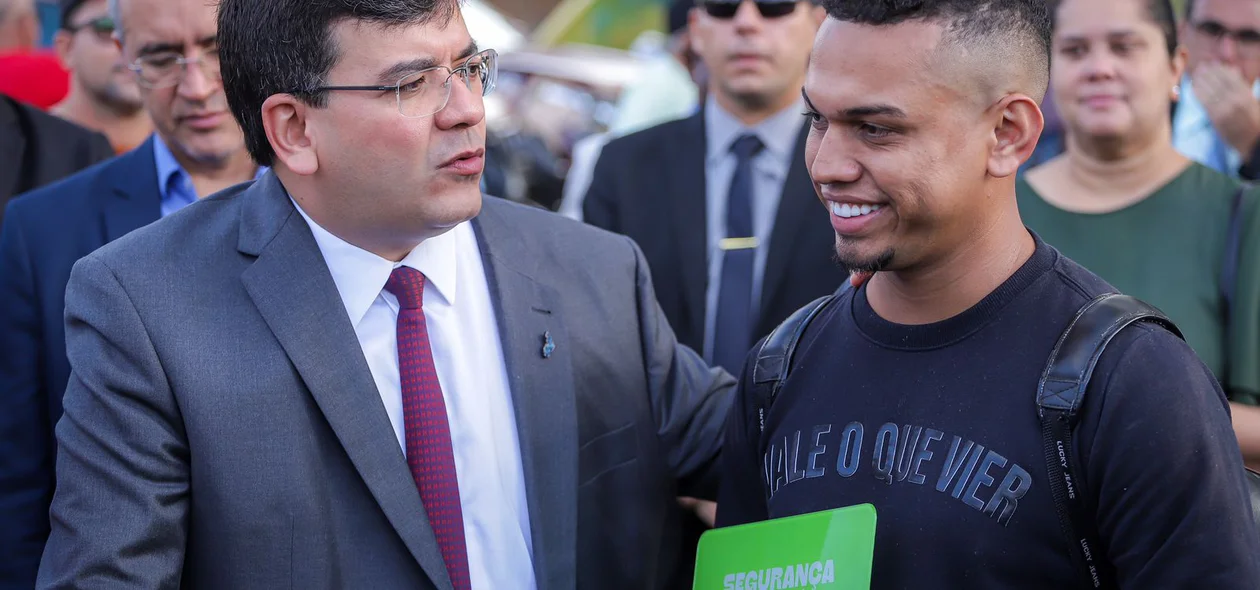 Governador Rafael Fonteles durante evento