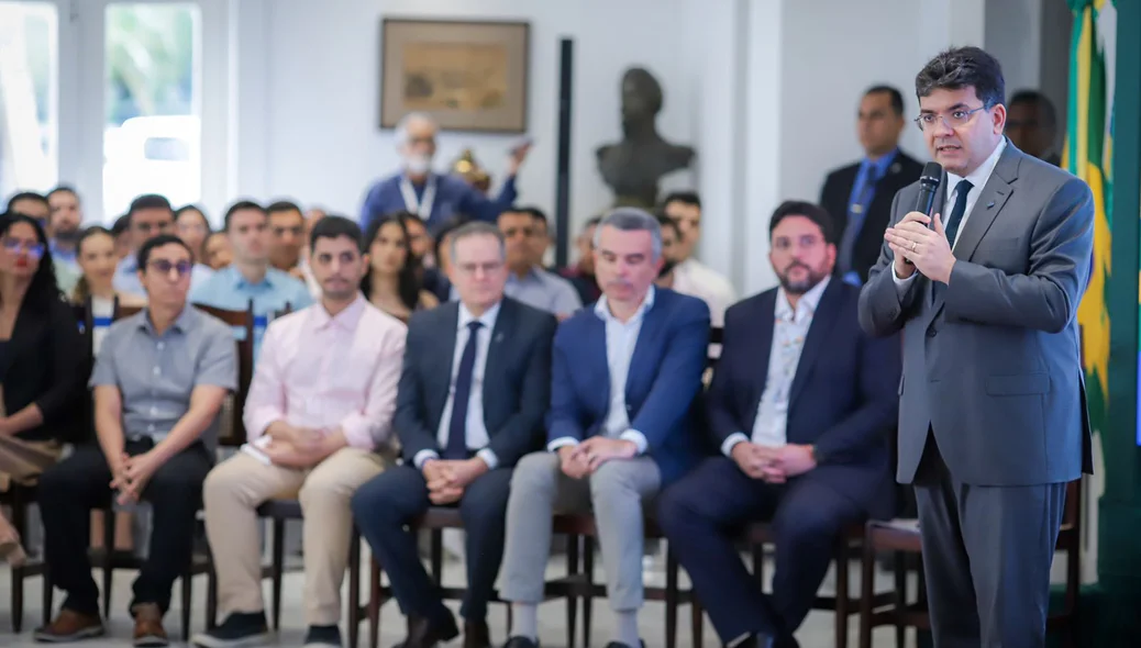 Governador Rafael Fonteles durante seu pronunciamento