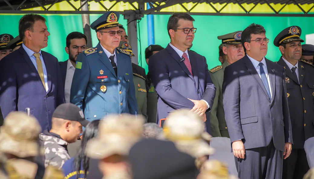 Governador Rafael Fonteles e secretários estaduais