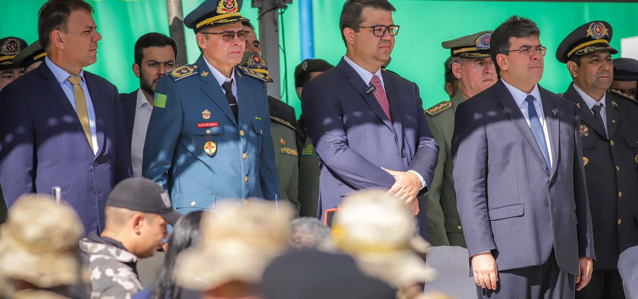 Governador Rafael Fonteles e secretários estaduais