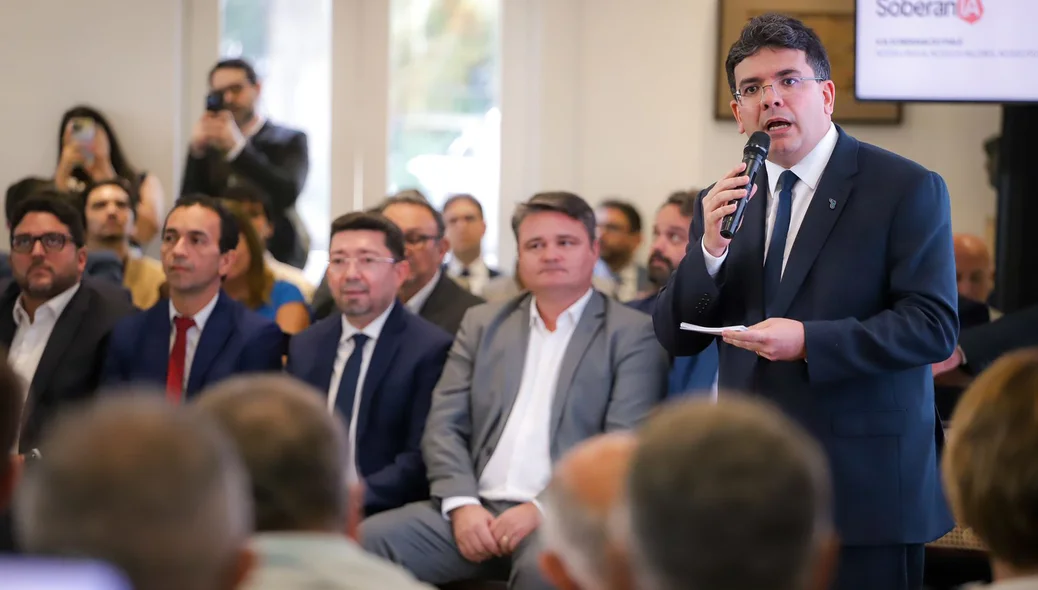 Governador Rafael Fonteles no lançamento da plataforma SoberanIA