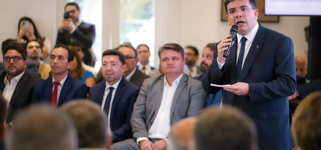 Governador Rafael Fonteles no lançamento da plataforma SoberanIA