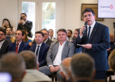 Governador Rafael Fonteles no lançamento da plataforma SoberanIA
