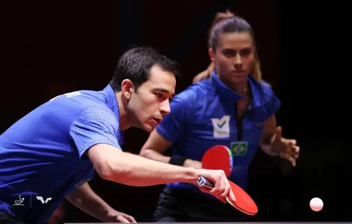 Hugo Calderano e Bruna Takahashi estrearam no WTT Star Contender