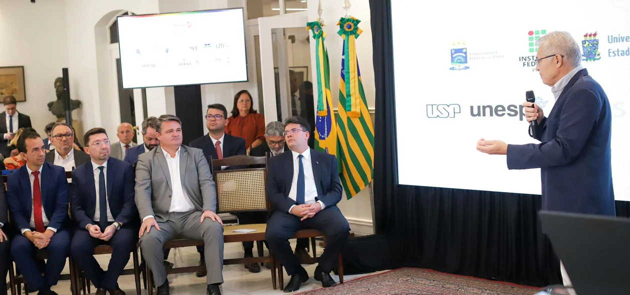 Lançamento no Palácio de Karnak