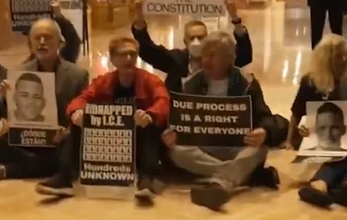 Manifestantes na Trump Tower