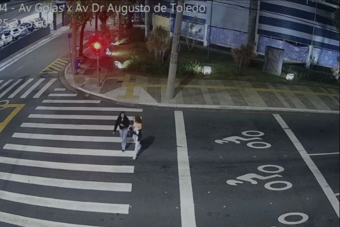 Motorista atropela e mata jovens que atravessavam faixa de pedestre em São Paulo