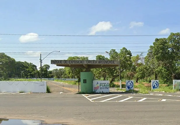 Parque de Exposições Dirceu Arcoverde