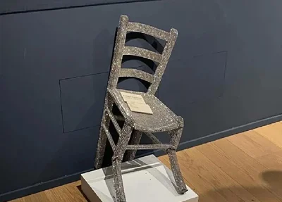 Peça “Van Gogh” danificada