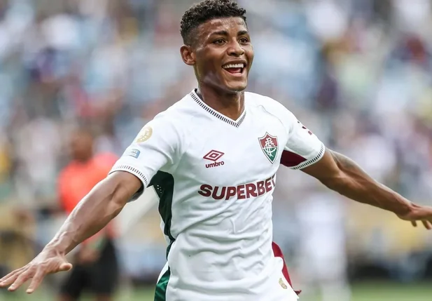 Piauiense Hércules comemora o gol da classificação do Fluminense contra a Inter de Milão