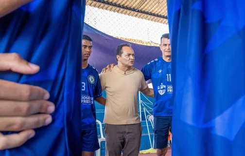 Prefeito Pedro Gomes presenciou a vitória em quadra