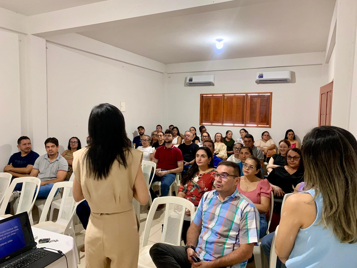 Prefeitura de Sigefredo Pacheco realiza palestra sobre qualificação em indicadores de saúde