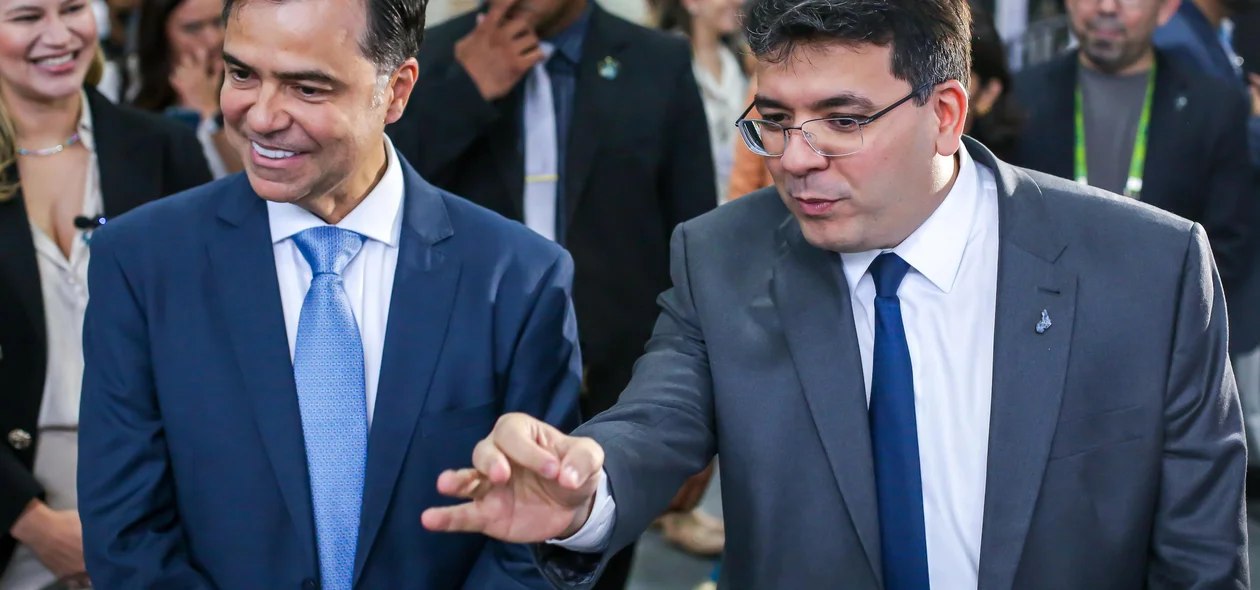 Presidente da Aneel ao lado do governador do Piauí