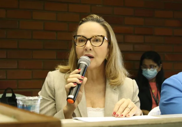 Procuradora Cláudia Seabra