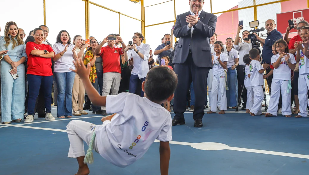 Rafael Fonteles inaugurou novo Centro Esportivo na Vila Irmã Dulce