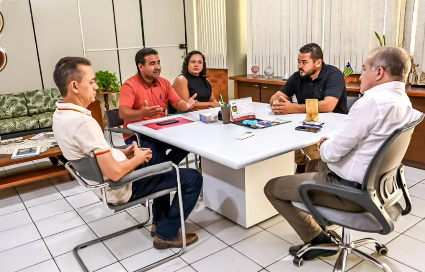 Reunião com o superintendente de Agricultura Familiar do Estado, Clébio Coutinho
