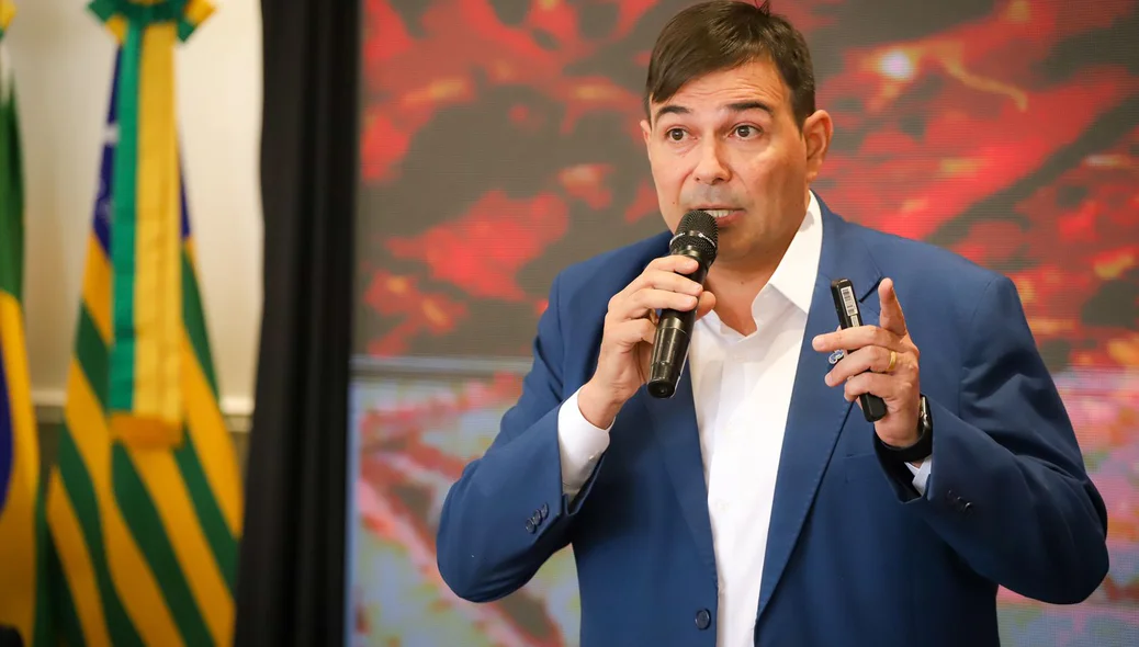 Secretário André Macedo