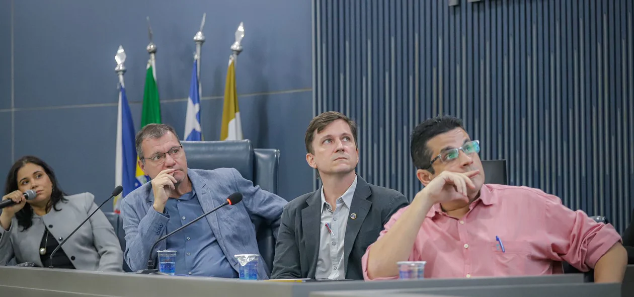 Secretário de Finanças e a equipe econômica da prefeitura