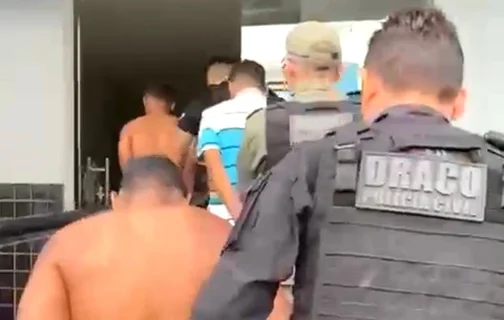 Seis pessoas, que não tiveram seus nomes revelados, foram presas na operação