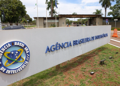 Servidores da Abin aprovam greve e acionam Justiça para afastar diretor-geral