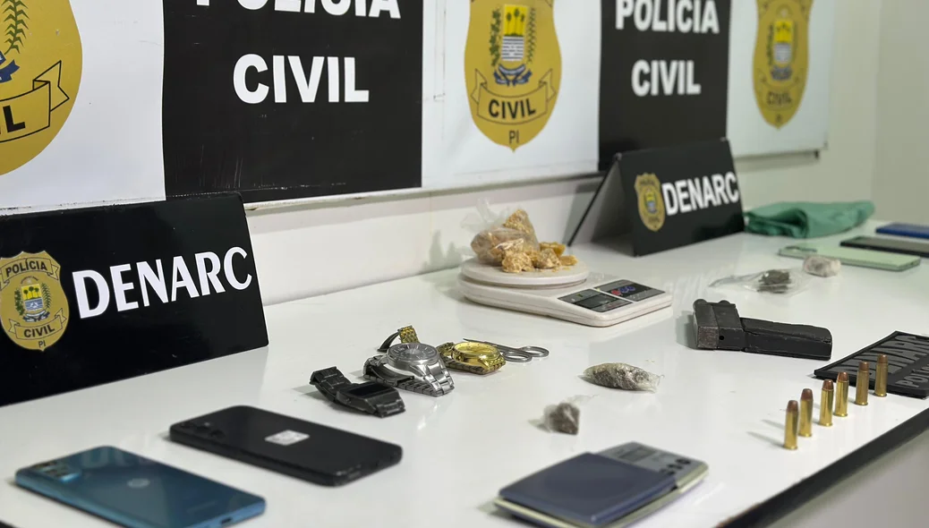 Três pessoas foram presas por vender drogas no Promorar