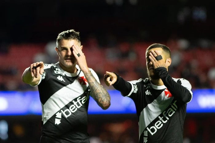 Vasco vence o São Paulo no Morumbi